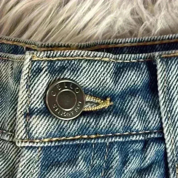 NWT Cello Light Wash Distressed Daisy Duke Jean Shorts, S - Picture 4 of 7